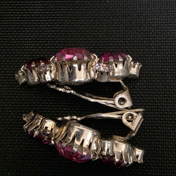 Vintage Weiss Pink Clear Rhinestone Dome Brooch & Climber Clip On Earrings Set - Picture 6 of 13
